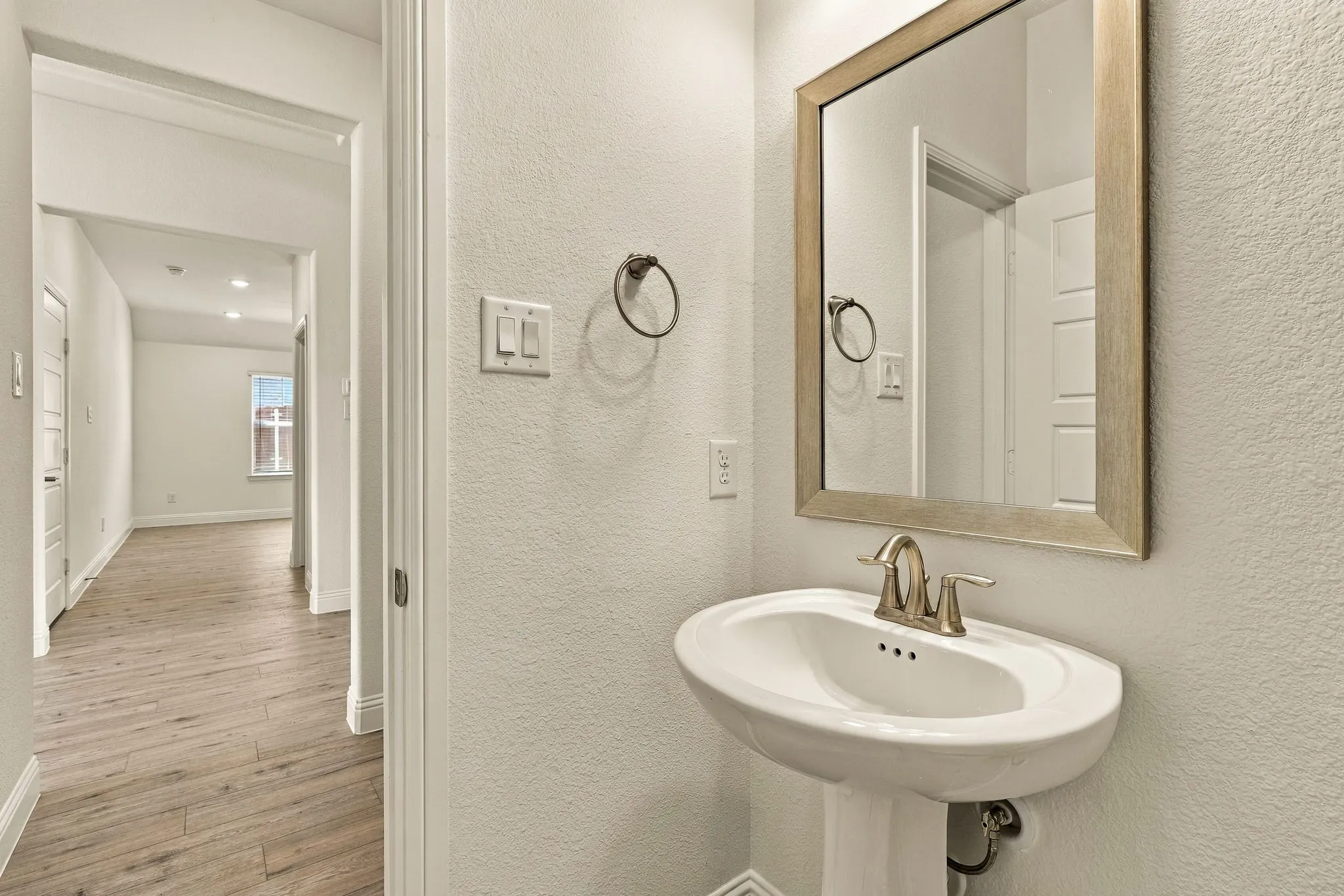 Single Family Residence For Sale in Kaufman County , 4047 Bedford Drive, Crandall, Texas 75114, 4 Bedroom, 3 Bathroom, 2 Garage spaces, 2,404 Sqft, built in 2025, mls#21404750, Real Estate Agent in Crandall, Homes For Sale in Kaufman county, Homes For Sale in Crandall, Realtor in Crandall Texas, Real Estate Brokerage Independent Realty Texas, Luminita Cordes Realtor
