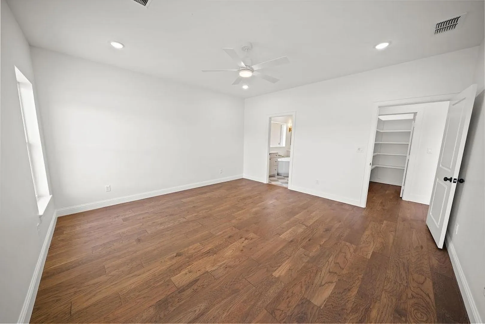 Single Family Residence For Sale in Smith County , 15073 Tilley Springs Cove, Tyler, Texas 75703, 4 Bedroom, 3 Bathroom, 2 Garage spaces, 2,430 Sqft, built in 2026, mls#21409391, Real Estate Agent in Tyler, Homes For Sale in Smith county, Homes For Sale in Tyler, Realtor in Tyler Texas, Real Estate Brokerage Independent Realty Texas, Luminita Cordes Realtor