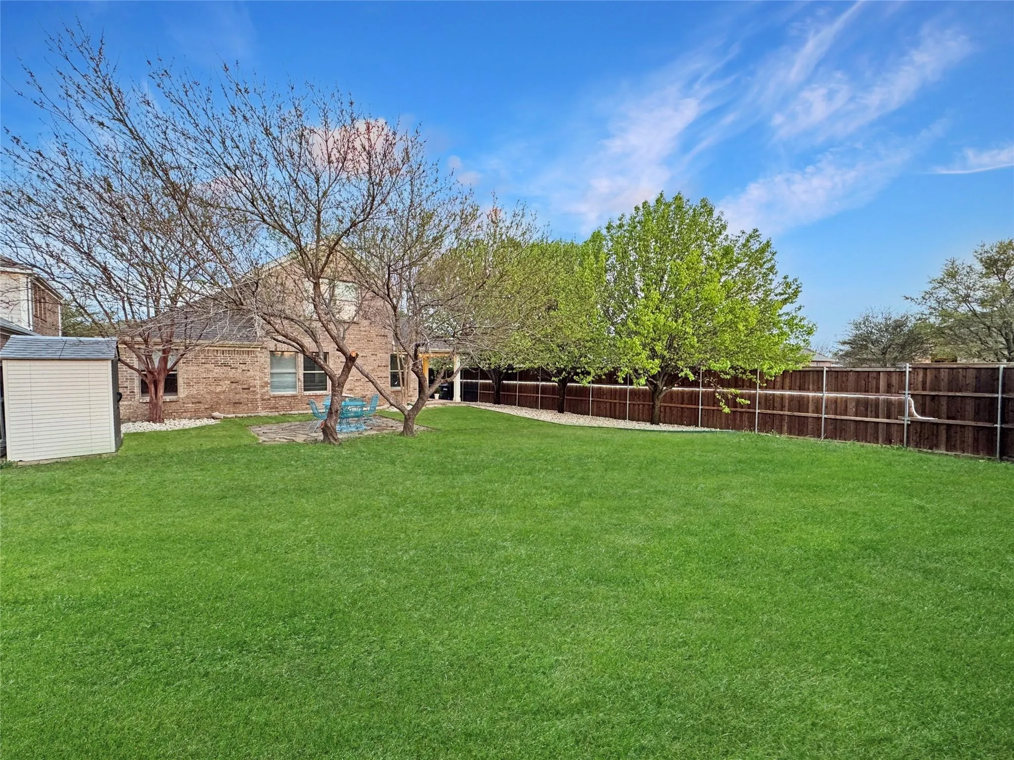 Single Family Residence For Sale in Collin County , 2701 Indian Oak Drive, Mc Kinney, Texas 75071, 4 Bedroom, 3 Bathroom, 2 Garage spaces, 2,450 Sqft, built in 2007, mls#21409749, Real Estate Agent in Mc Kinney, Homes For Sale in Collin county, Homes For Sale in Mc Kinney, Realtor in Mc Kinney Texas, Real Estate Brokerage Independent Realty Texas, Luminita Cordes Realtor