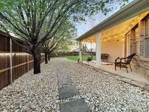 Single Family Residence For Sale in Collin County , 2701 Indian Oak Drive, Mc Kinney, Texas 75071, 4 Bedroom, 3 Bathroom, 2 Garage spaces, 2,450 Sqft, built in 2007, mls#21409749, Real Estate Agent in Mc Kinney, Homes For Sale in Collin county, Homes For Sale in Mc Kinney, Realtor in Mc Kinney Texas, Real Estate Brokerage Independent Realty Texas, Luminita Cordes Realtor