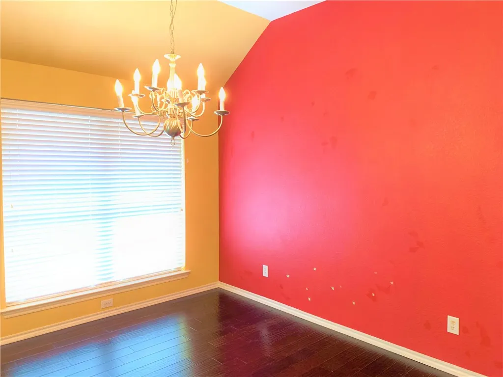Single Family Residence For Rent in Tarrant County , 2808 Fossil Run Boulevard, Fort Worth, Texas 76131, 4 Bedroom, 2 Bathroom, 2 Garage spaces, 2,404 Sqft, built in 2003, mls#21410481, Real Estate Agent in Fort Worth, Homes For Rent in Tarrant county, Homes For Rent in Fort Worth, Realtor in Fort Worth Texas, Real Estate Brokerage Independent Realty Texas, Luminita Cordes Realtor