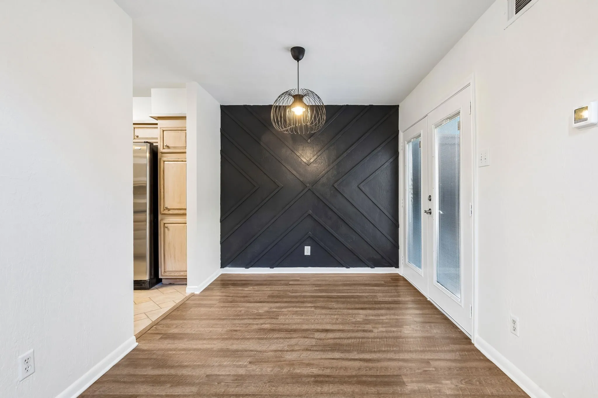 Townhouse For Rent in Dallas County , 9631 Baseline Drive, Dallas, Texas 75243, 2 Bedroom, 2 Bathroom, 2 Garage spaces, 1,406 Sqft, built in 1977, mls#21408960, Real Estate Agent in Dallas, Homes For Rent in Dallas county, Homes For Rent in Dallas, Realtor in Dallas Texas, Real Estate Brokerage Independent Realty Texas, Luminita Cordes Realtor