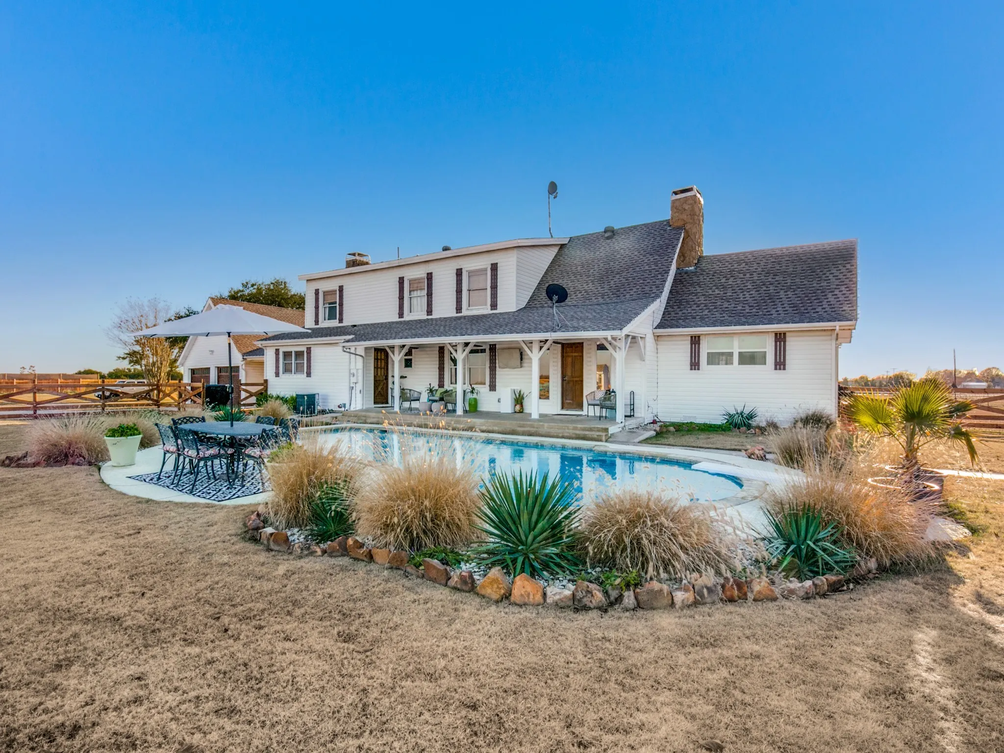 Single Family Residence For Sale