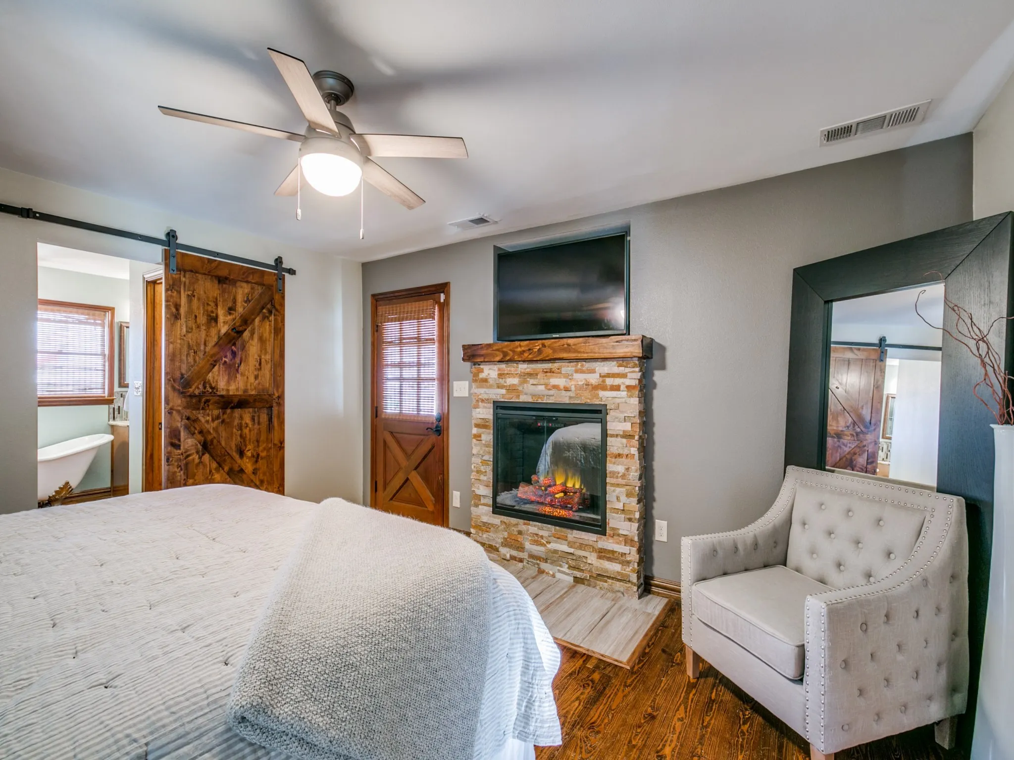 Single Family Residence For Sale in Rockwall County , 1930 W Fm 550, Mclendon Chisholm, Texas 75032, 4 Bedroom, 3 Bathroom, Garage spaces, 2,808 Sqft, built in 1987, mls#21410367, Real Estate Agent in Mclendon Chisholm, Homes For Sale in Rockwall county, Homes For Sale in Mclendon Chisholm, Realtor in Mclendon Chisholm Texas, Real Estate Brokerage Independent Realty Texas, Luminita Cordes Realtor