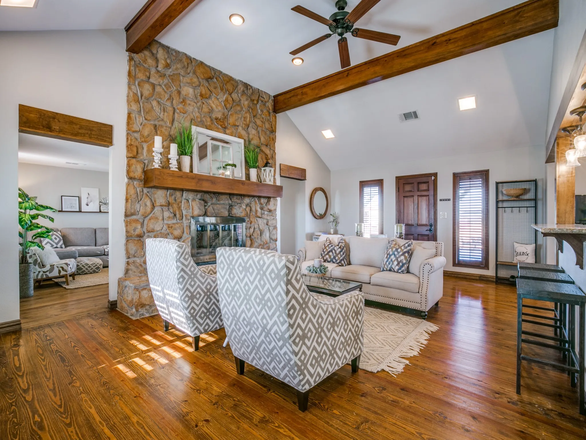 Single Family Residence For Sale in Rockwall County , 1930 W Fm 550, Mclendon Chisholm, Texas 75032, 4 Bedroom, 3 Bathroom, Garage spaces, 2,808 Sqft, built in 1987, mls#21410367, Real Estate Agent in Mclendon Chisholm, Homes For Sale in Rockwall county, Homes For Sale in Mclendon Chisholm, Realtor in Mclendon Chisholm Texas, Real Estate Brokerage Independent Realty Texas, Luminita Cordes Realtor