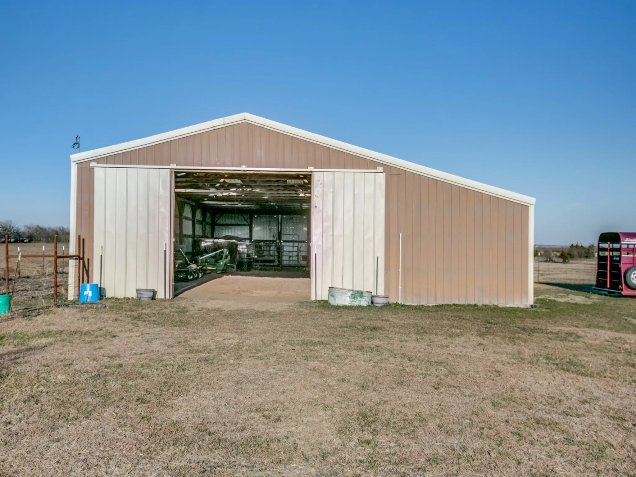 Single Family Residence For Sale in Rockwall County , 1930 W Fm 550, Mclendon Chisholm, Texas 75032, 4 Bedroom, 3 Bathroom, Garage spaces, 2,808 Sqft, built in 1987, mls#21410367, Real Estate Agent in Mclendon Chisholm, Homes For Sale in Rockwall county, Homes For Sale in Mclendon Chisholm, Realtor in Mclendon Chisholm Texas, Real Estate Brokerage Independent Realty Texas, Luminita Cordes Realtor