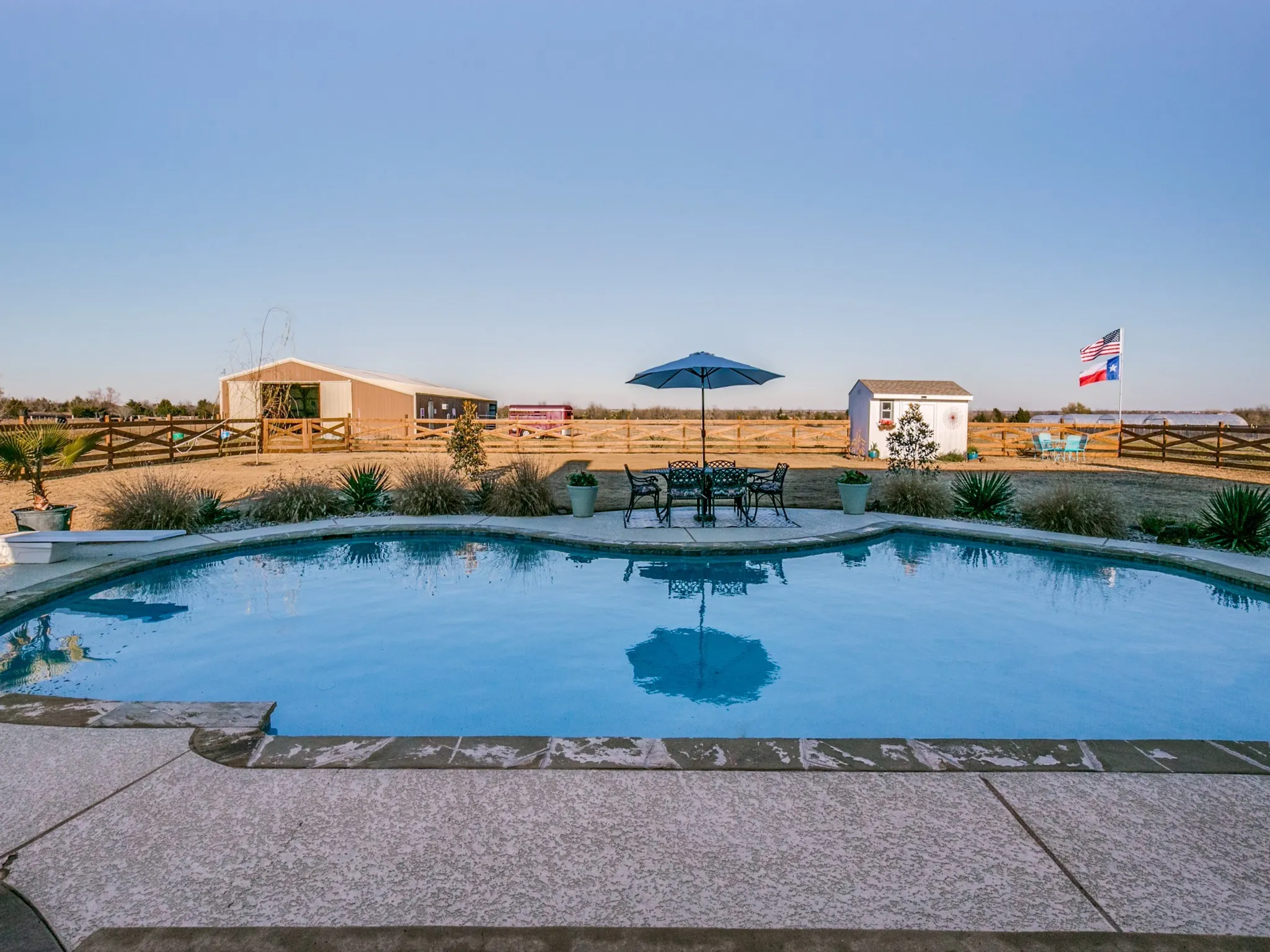 Single Family Residence For Sale in Rockwall County , 1930 W Fm 550, Mclendon Chisholm, Texas 75032, 4 Bedroom, 3 Bathroom, Garage spaces, 2,808 Sqft, built in 1987, mls#21410367, Real Estate Agent in Mclendon Chisholm, Homes For Sale in Rockwall county, Homes For Sale in Mclendon Chisholm, Realtor in Mclendon Chisholm Texas, Real Estate Brokerage Independent Realty Texas, Luminita Cordes Realtor