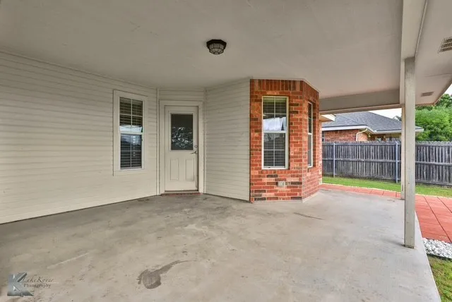 Single Family Residence For Rent in Taylor County , 5109 Many Waters Drive, Abilene, Texas 79602, 3 Bedroom, 2 Bathroom, 2 Garage spaces, 1,473 Sqft, built in 2010, mls#21410504, Real Estate Agent in Abilene, Homes For Rent in Taylor county, Homes For Rent in Abilene, Realtor in Abilene Texas, Real Estate Brokerage Independent Realty Texas, Luminita Cordes Realtor