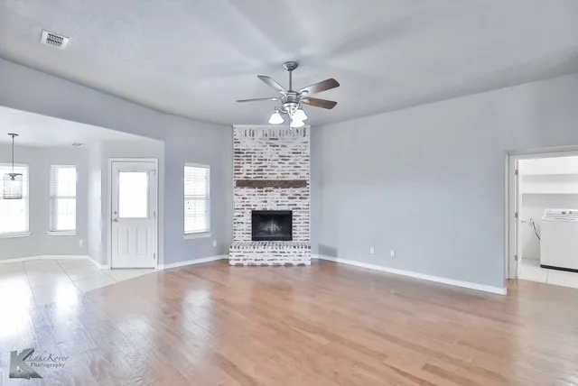 Single Family Residence For Rent in Taylor County , 5109 Many Waters Drive, Abilene, Texas 79602, 3 Bedroom, 2 Bathroom, 2 Garage spaces, 1,473 Sqft, built in 2010, mls#21410504, Real Estate Agent in Abilene, Homes For Rent in Taylor county, Homes For Rent in Abilene, Realtor in Abilene Texas, Real Estate Brokerage Independent Realty Texas, Luminita Cordes Realtor