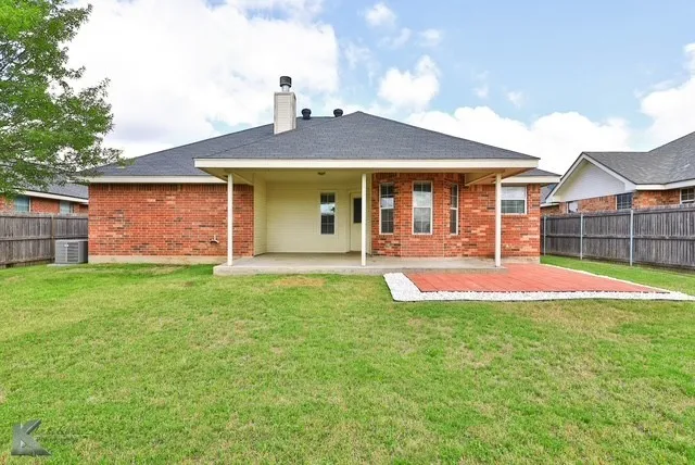 Single Family Residence For Rent in Taylor County , 5109 Many Waters Drive, Abilene, Texas 79602, 3 Bedroom, 2 Bathroom, 2 Garage spaces, 1,473 Sqft, built in 2010, mls#21410504, Real Estate Agent in Abilene, Homes For Rent in Taylor county, Homes For Rent in Abilene, Realtor in Abilene Texas, Real Estate Brokerage Independent Realty Texas, Luminita Cordes Realtor