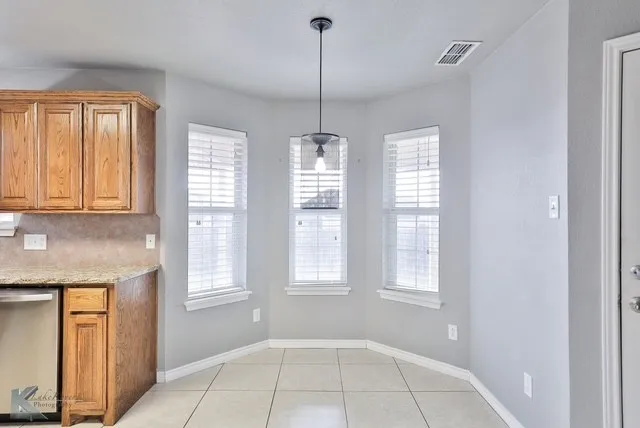 Single Family Residence For Rent in Taylor County , 5109 Many Waters Drive, Abilene, Texas 79602, 3 Bedroom, 2 Bathroom, 2 Garage spaces, 1,473 Sqft, built in 2010, mls#21410504, Real Estate Agent in Abilene, Homes For Rent in Taylor county, Homes For Rent in Abilene, Realtor in Abilene Texas, Real Estate Brokerage Independent Realty Texas, Luminita Cordes Realtor