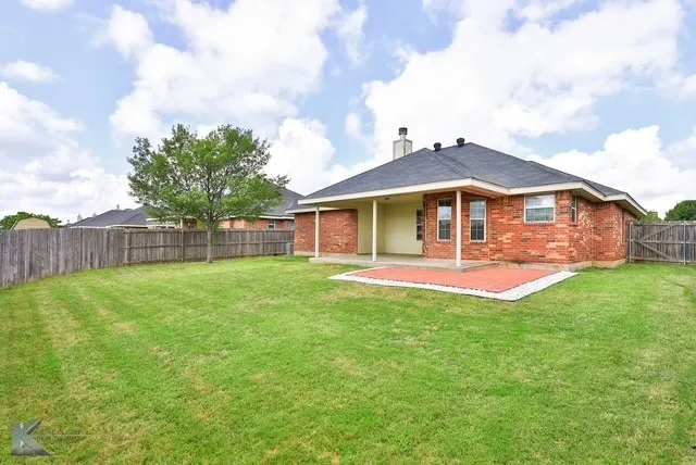 Single Family Residence For Rent in Taylor County , 5109 Many Waters Drive, Abilene, Texas 79602, 3 Bedroom, 2 Bathroom, 2 Garage spaces, 1,473 Sqft, built in 2010, mls#21410504, Real Estate Agent in Abilene, Homes For Rent in Taylor county, Homes For Rent in Abilene, Realtor in Abilene Texas, Real Estate Brokerage Independent Realty Texas, Luminita Cordes Realtor