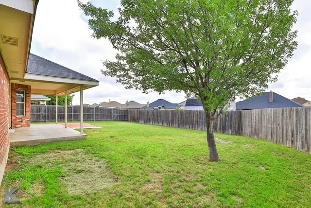Single Family Residence For Rent in Taylor County , 5109 Many Waters Drive, Abilene, Texas 79602, 3 Bedroom, 2 Bathroom, 2 Garage spaces, 1,473 Sqft, built in 2010, mls#21410504, Real Estate Agent in Abilene, Homes For Rent in Taylor county, Homes For Rent in Abilene, Realtor in Abilene Texas, Real Estate Brokerage Independent Realty Texas, Luminita Cordes Realtor