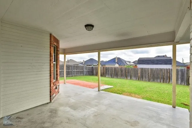 Single Family Residence For Rent in Taylor County , 5109 Many Waters Drive, Abilene, Texas 79602, 3 Bedroom, 2 Bathroom, 2 Garage spaces, 1,473 Sqft, built in 2010, mls#21410504, Real Estate Agent in Abilene, Homes For Rent in Taylor county, Homes For Rent in Abilene, Realtor in Abilene Texas, Real Estate Brokerage Independent Realty Texas, Luminita Cordes Realtor