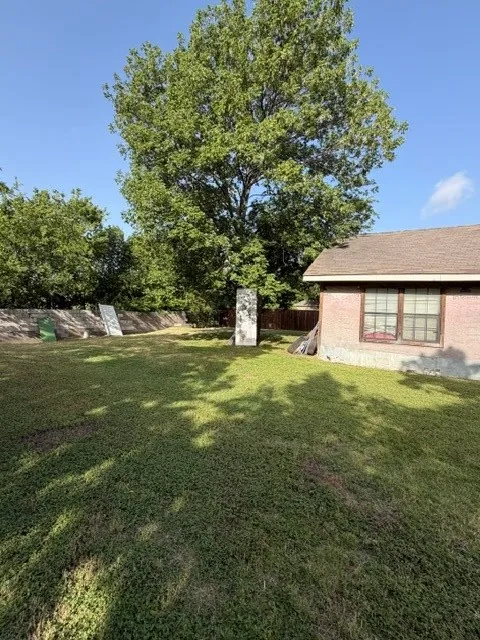 Single Family Residence For Sale in Dallas County , 3512 Toronto Street, Dallas, Texas 75212, 1 Bedroom, 1 Bathroom, Garage spaces, 1,656 Sqft, built in 1945, mls#21410508, Real Estate Agent in Dallas, Homes For Sale in Dallas county, Homes For Sale in Dallas, Realtor in Dallas Texas, Real Estate Brokerage Independent Realty Texas, Luminita Cordes Realtor
