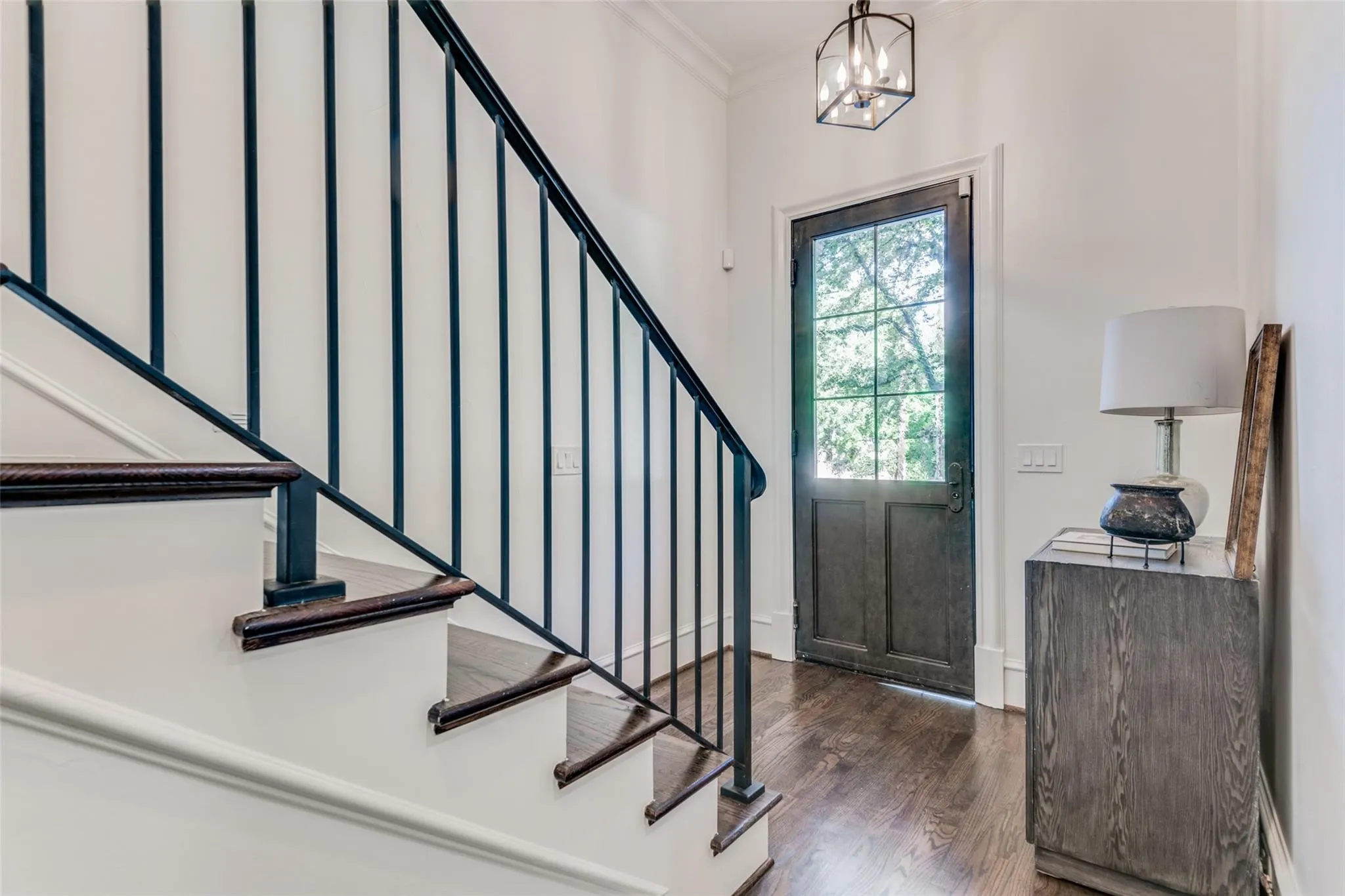 Townhouse For Rent in Dallas County , 4608 Abbott Avenue 103, Highland Park, Texas 75205, 3 Bedroom, 4 Bathroom, 2 Garage spaces, 2,418 Sqft, built in 2007, mls#21410466, Real Estate Agent in Highland Park, Homes For Rent in Dallas county, Homes For Rent in Highland Park, Realtor in Highland Park Texas, Real Estate Brokerage Independent Realty Texas, Luminita Cordes Realtor