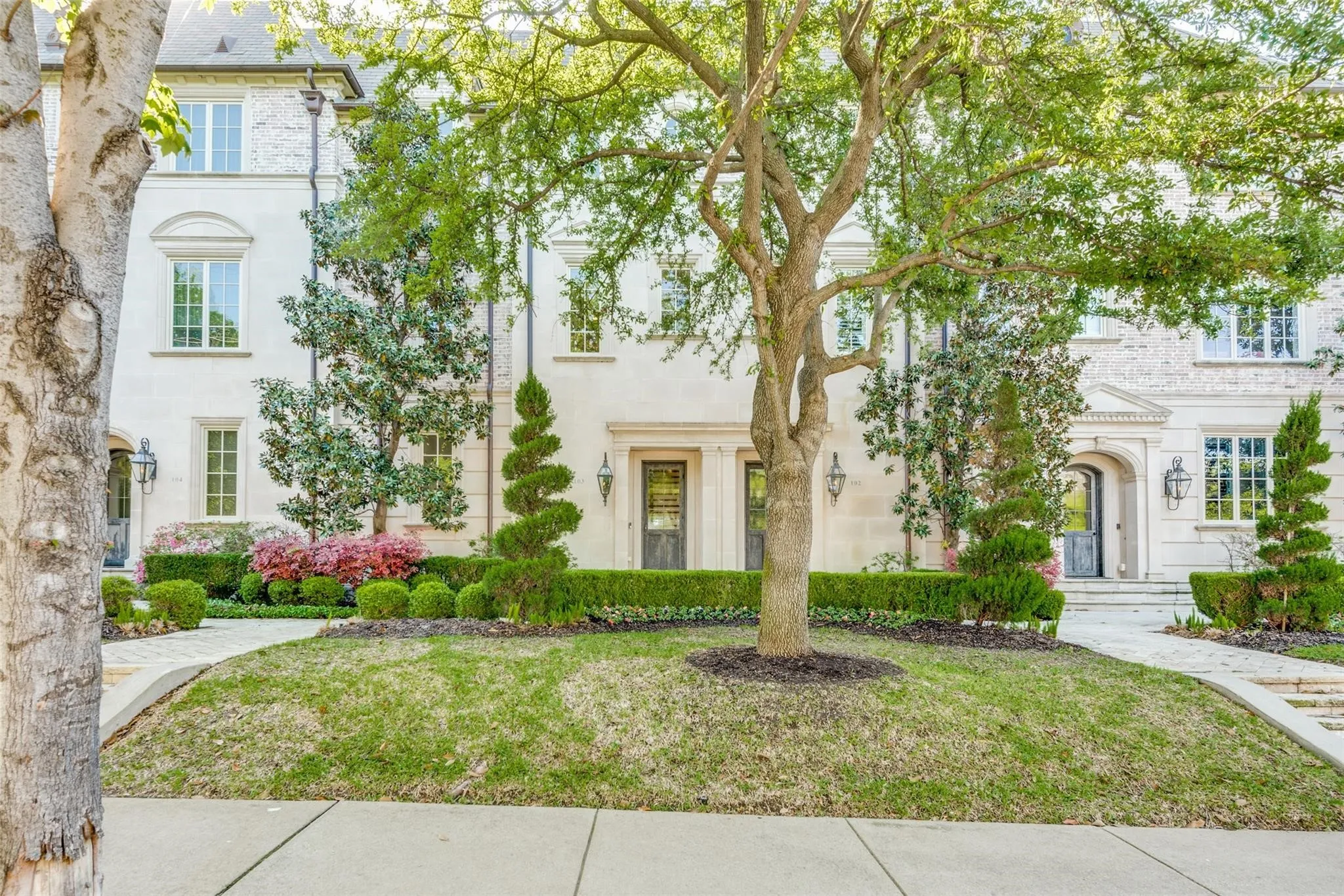 Townhouse For Rent