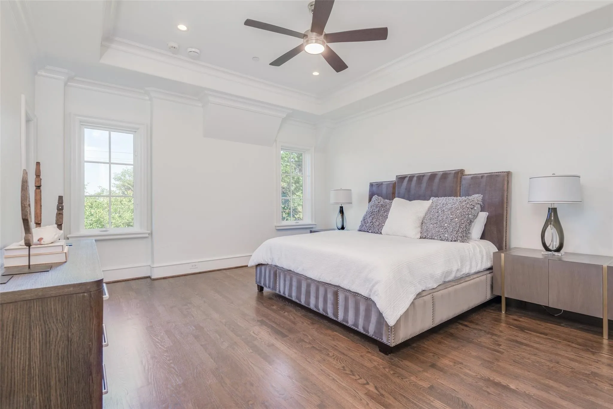 Townhouse For Rent in Dallas County , 4608 Abbott Avenue 103, Highland Park, Texas 75205, 3 Bedroom, 4 Bathroom, 2 Garage spaces, 2,418 Sqft, built in 2007, mls#21410466, Real Estate Agent in Highland Park, Homes For Rent in Dallas county, Homes For Rent in Highland Park, Realtor in Highland Park Texas, Real Estate Brokerage Independent Realty Texas, Luminita Cordes Realtor
