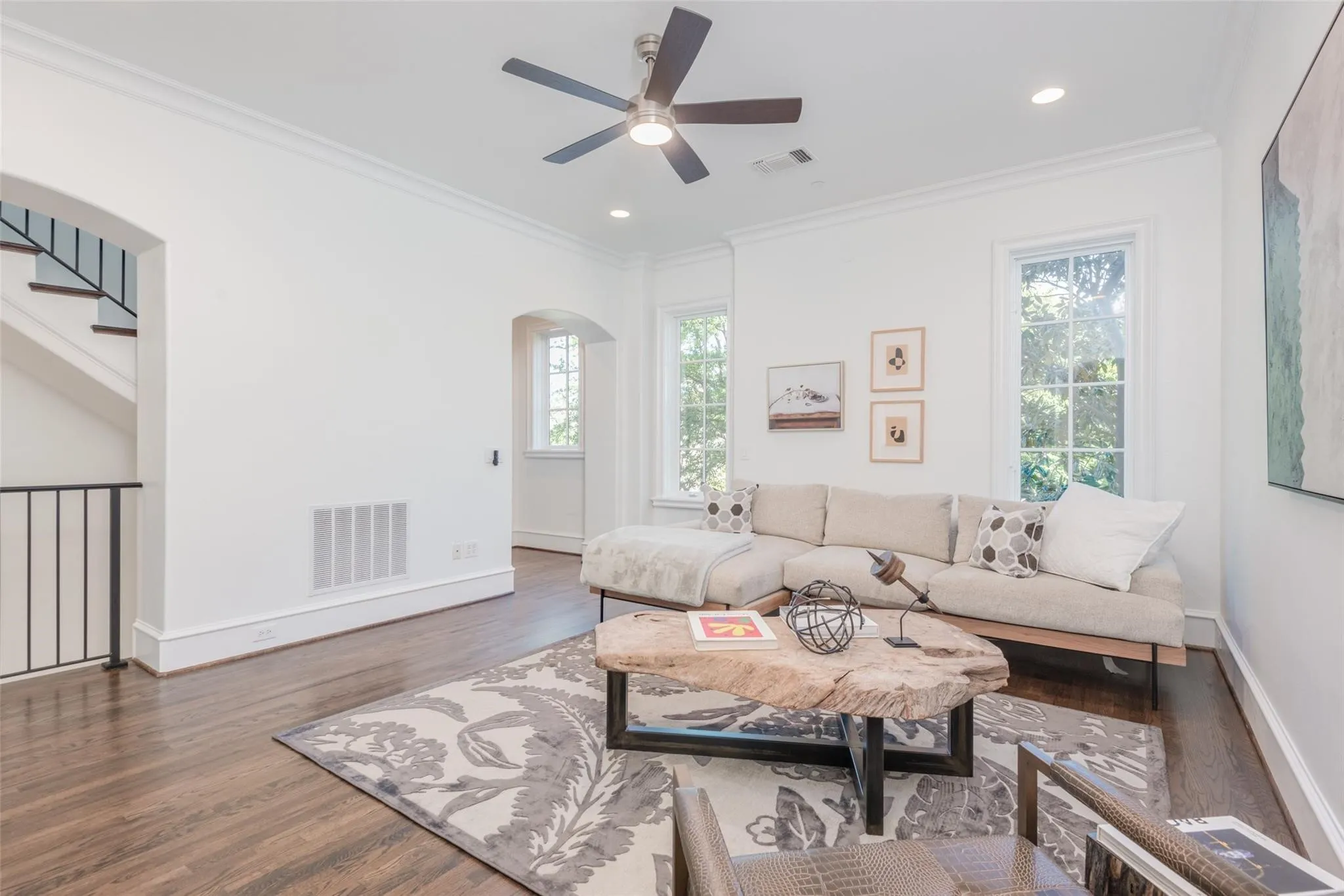 Townhouse For Rent in Dallas County , 4608 Abbott Avenue 103, Highland Park, Texas 75205, 3 Bedroom, 4 Bathroom, 2 Garage spaces, 2,418 Sqft, built in 2007, mls#21410466, Real Estate Agent in Highland Park, Homes For Rent in Dallas county, Homes For Rent in Highland Park, Realtor in Highland Park Texas, Real Estate Brokerage Independent Realty Texas, Luminita Cordes Realtor