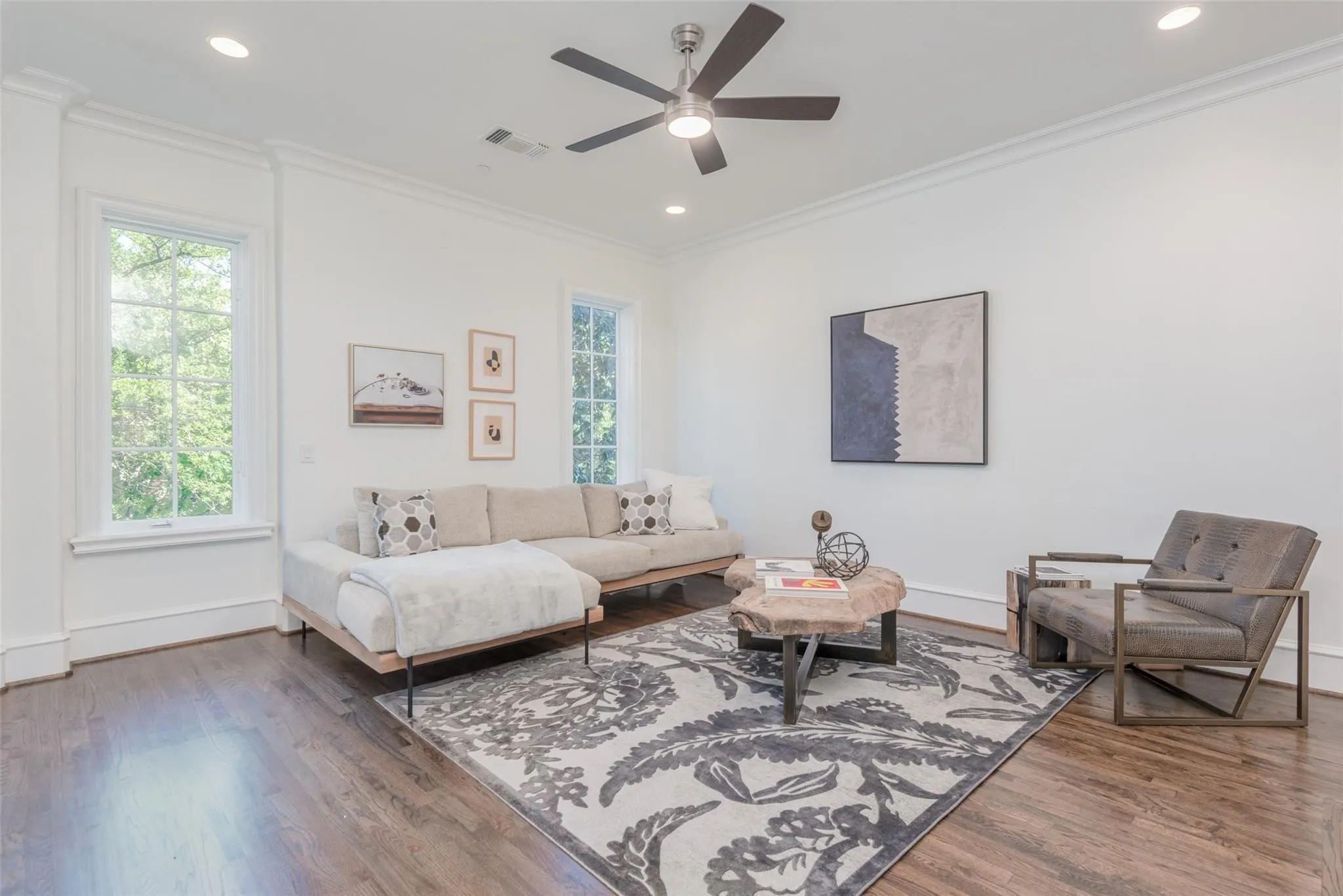 Townhouse For Rent in Dallas County , 4608 Abbott Avenue 103, Highland Park, Texas 75205, 3 Bedroom, 4 Bathroom, 2 Garage spaces, 2,418 Sqft, built in 2007, mls#21410466, Real Estate Agent in Highland Park, Homes For Rent in Dallas county, Homes For Rent in Highland Park, Realtor in Highland Park Texas, Real Estate Brokerage Independent Realty Texas, Luminita Cordes Realtor