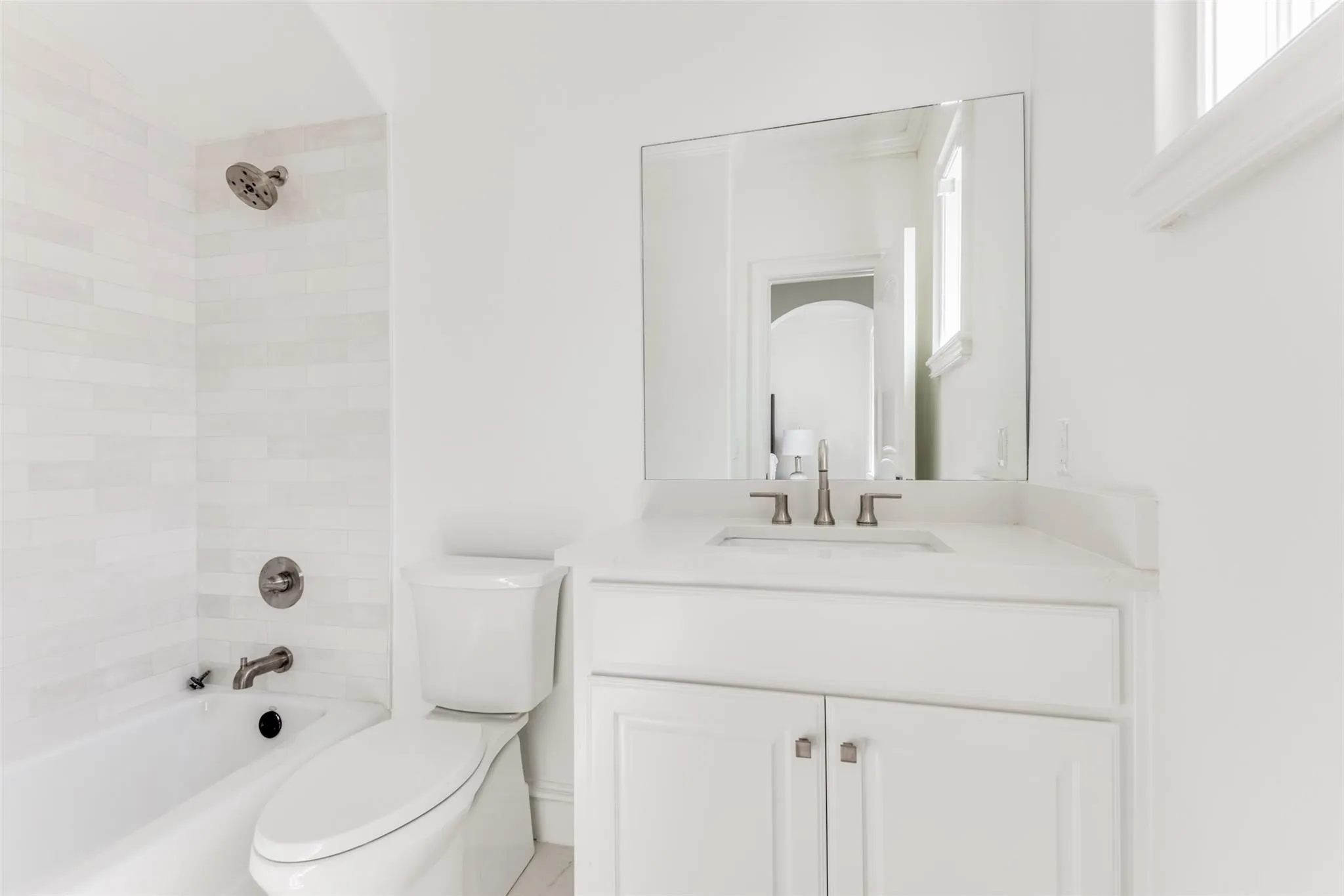 Townhouse For Rent in Dallas County , 4608 Abbott Avenue 103, Highland Park, Texas 75205, 3 Bedroom, 4 Bathroom, 2 Garage spaces, 2,418 Sqft, built in 2007, mls#21410466, Real Estate Agent in Highland Park, Homes For Rent in Dallas county, Homes For Rent in Highland Park, Realtor in Highland Park Texas, Real Estate Brokerage Independent Realty Texas, Luminita Cordes Realtor