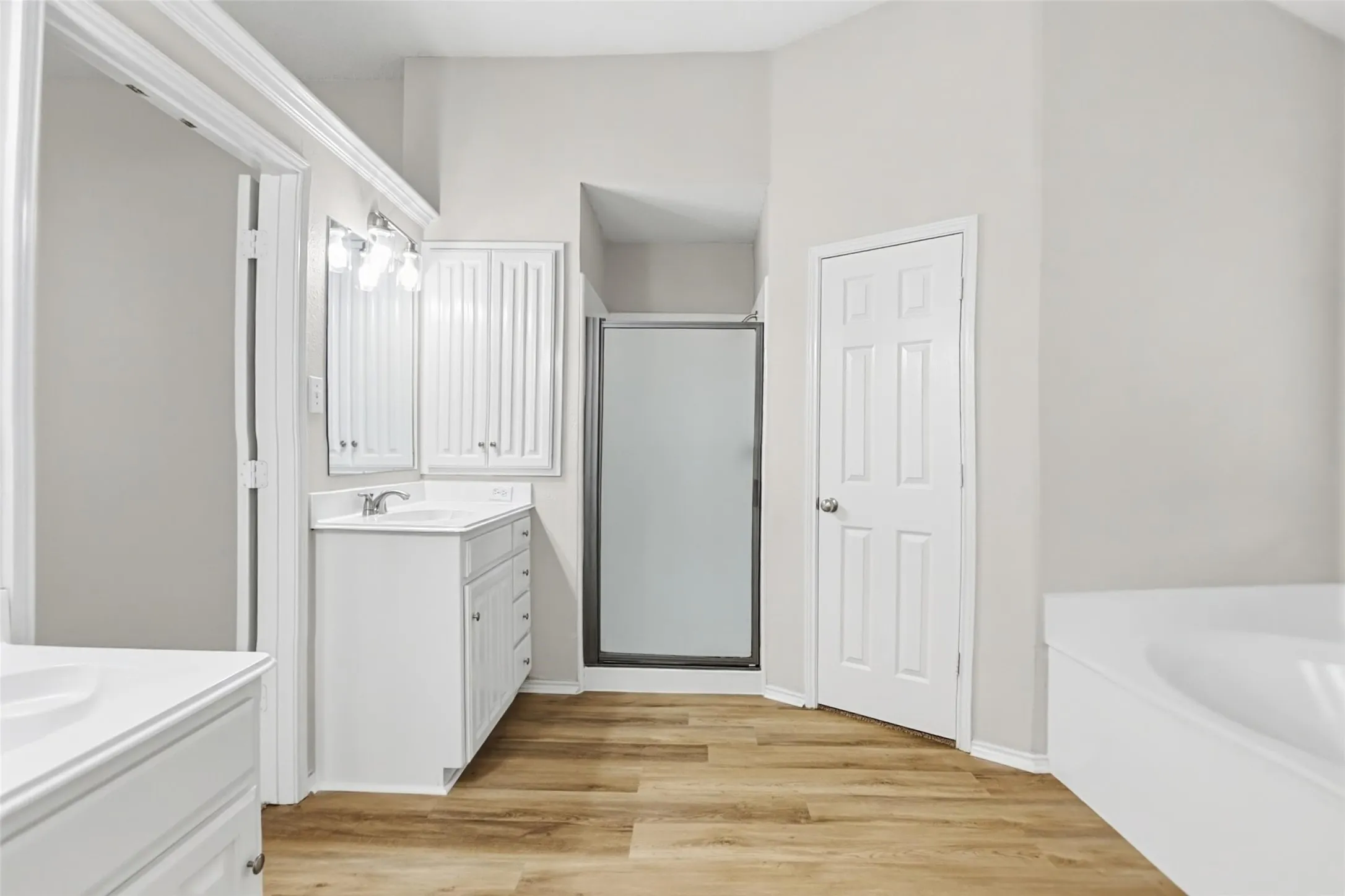 Single Family Residence For Sale in Denton County , 506 Dallas Drive, Roanoke, Texas 76262, 3 Bedroom, 2 Bathroom, 2 Garage spaces, 1,689 Sqft, built in 1994, mls#21410519, Real Estate Agent in Roanoke, Homes For Sale in Denton county, Homes For Sale in Roanoke, Realtor in Roanoke Texas, Real Estate Brokerage Independent Realty Texas, Luminita Cordes Realtor