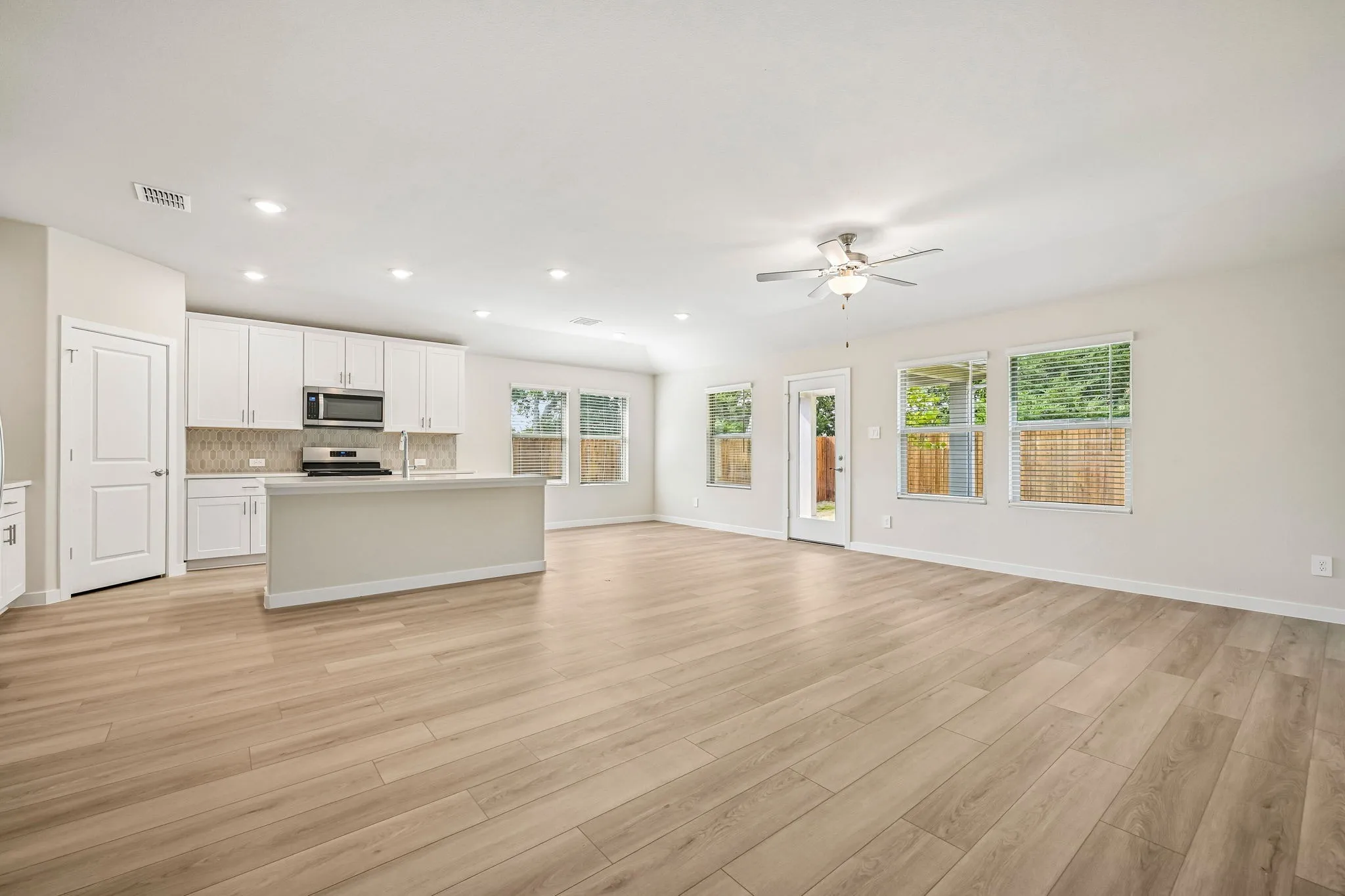 Photo is not of the actual home, but is an inspirational photo of builder’s model home and may depict options, furnishings, and/or decorator features that are not included.