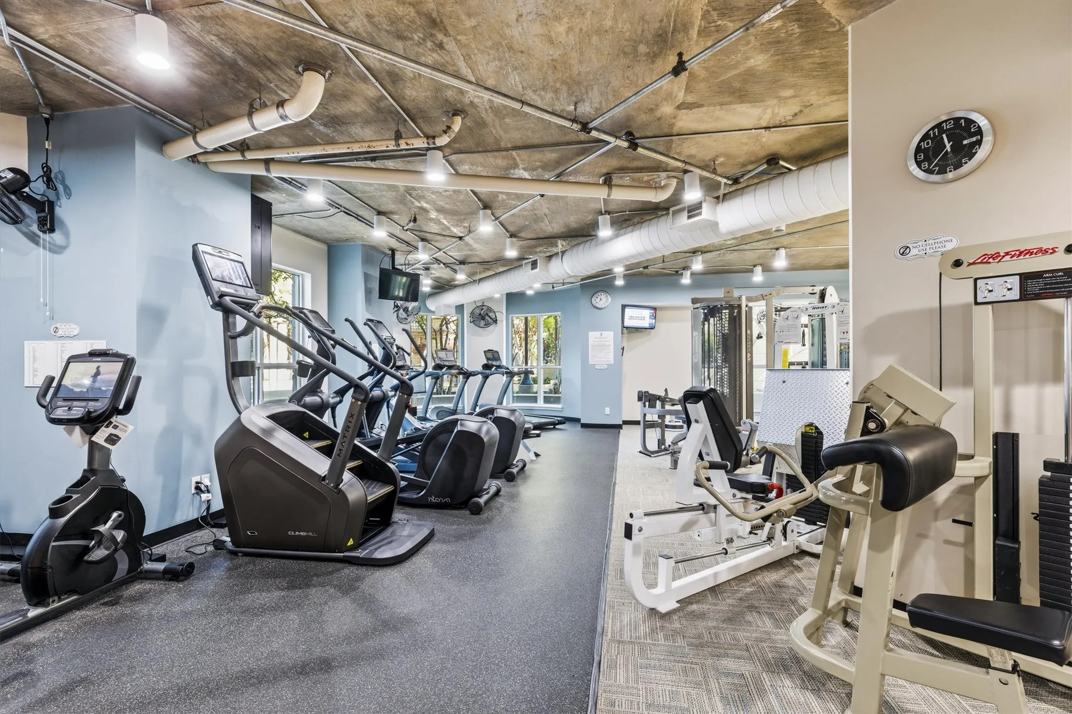 Condominium For Sale in Dallas County , 3401 Lee Parkway 409, Dallas, Texas 75219, 1 Bedroom, 1 Bathroom, 2 Garage spaces, 1,129 Sqft, built in 1998, mls#21403832, Real Estate Agent in Dallas, Homes For Sale in Dallas county, Homes For Sale in Dallas, Realtor in Dallas Texas, Real Estate Brokerage Independent Realty Texas, Luminita Cordes Realtor