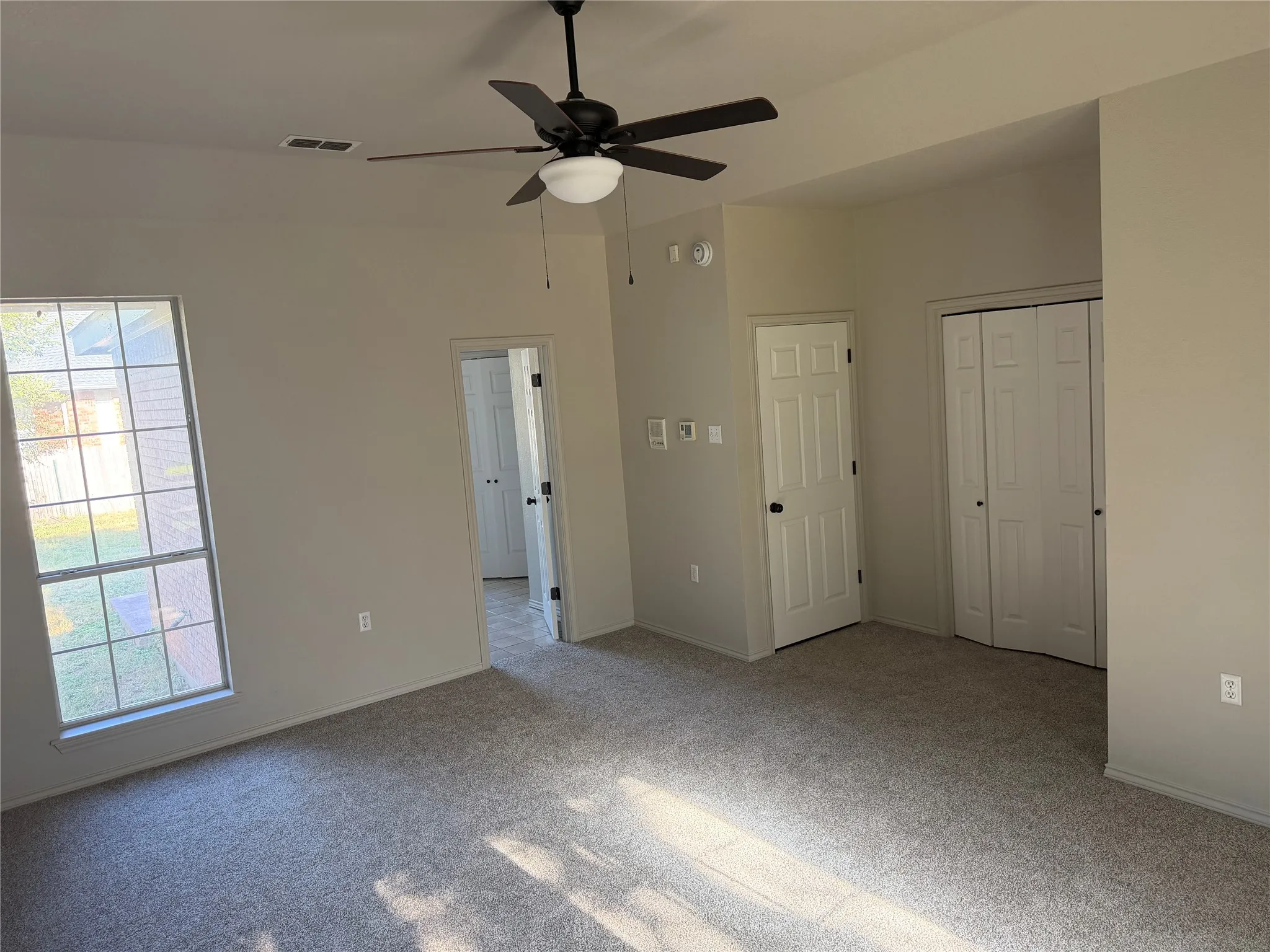 Single Family Residence For Sale in Taylor County , 1702 Lytle Shores Drive, Abilene, Texas 79602, 4 Bedroom, 4 Bathroom, 2 Garage spaces, 3,660 Sqft, built in 1994, mls#21409952, Real Estate Agent in Abilene, Homes For Sale in Taylor county, Homes For Sale in Abilene, Realtor in Abilene Texas, Real Estate Brokerage Independent Realty Texas, Luminita Cordes Realtor