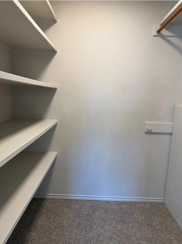 Single Family Residence For Sale in Taylor County , 1702 Lytle Shores Drive, Abilene, Texas 79602, 4 Bedroom, 4 Bathroom, 2 Garage spaces, 3,660 Sqft, built in 1994, mls#21409952, Real Estate Agent in Abilene, Homes For Sale in Taylor county, Homes For Sale in Abilene, Realtor in Abilene Texas, Real Estate Brokerage Independent Realty Texas, Luminita Cordes Realtor