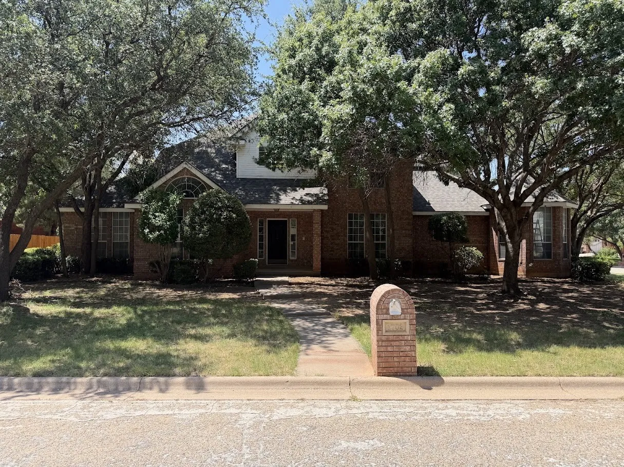 Single Family Residence For Sale