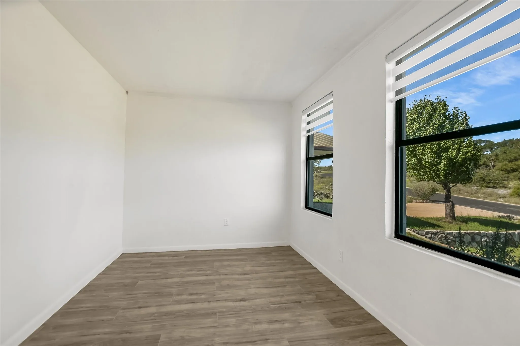 Single Family Residence For Sale in Llano County , 1103 Ute Road, Horseshoe Bay, Texas 78657, 3 Bedroom, 2 Bathroom, Garage spaces, 1,662 Sqft, built in 1977, mls#21407075, Real Estate Agent in Horseshoe Bay, Homes For Sale in Llano county, Homes For Sale in Horseshoe Bay, Realtor in Horseshoe Bay Texas, Real Estate Brokerage Independent Realty Texas, Luminita Cordes Realtor