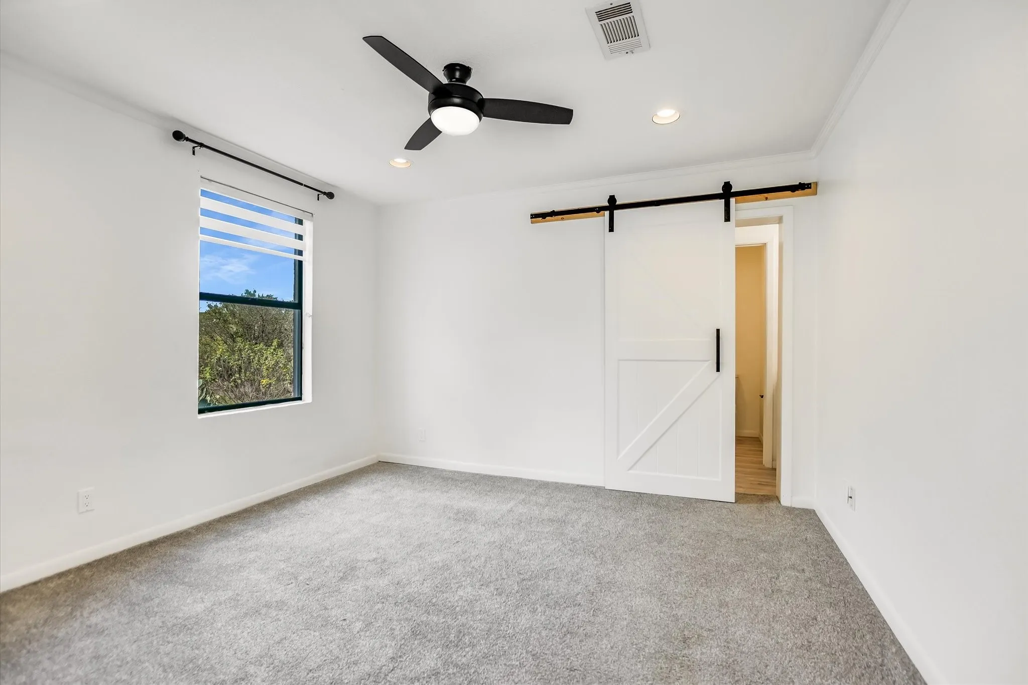 Single Family Residence For Sale in Llano County , 1103 Ute Road, Horseshoe Bay, Texas 78657, 3 Bedroom, 2 Bathroom, Garage spaces, 1,662 Sqft, built in 1977, mls#21407075, Real Estate Agent in Horseshoe Bay, Homes For Sale in Llano county, Homes For Sale in Horseshoe Bay, Realtor in Horseshoe Bay Texas, Real Estate Brokerage Independent Realty Texas, Luminita Cordes Realtor