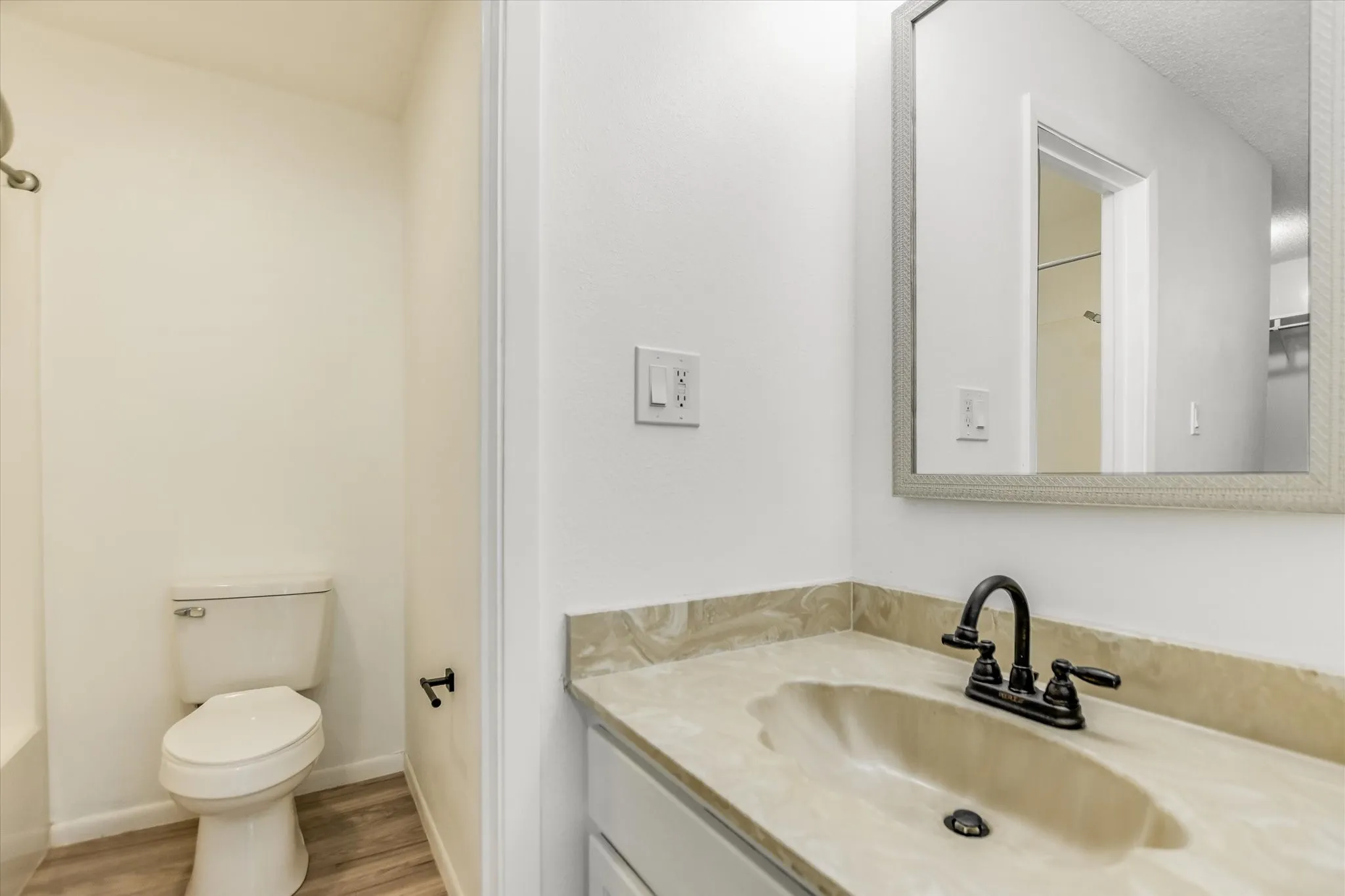 Single Family Residence For Sale in Llano County , 1103 Ute Road, Horseshoe Bay, Texas 78657, 3 Bedroom, 2 Bathroom, Garage spaces, 1,662 Sqft, built in 1977, mls#21407075, Real Estate Agent in Horseshoe Bay, Homes For Sale in Llano county, Homes For Sale in Horseshoe Bay, Realtor in Horseshoe Bay Texas, Real Estate Brokerage Independent Realty Texas, Luminita Cordes Realtor