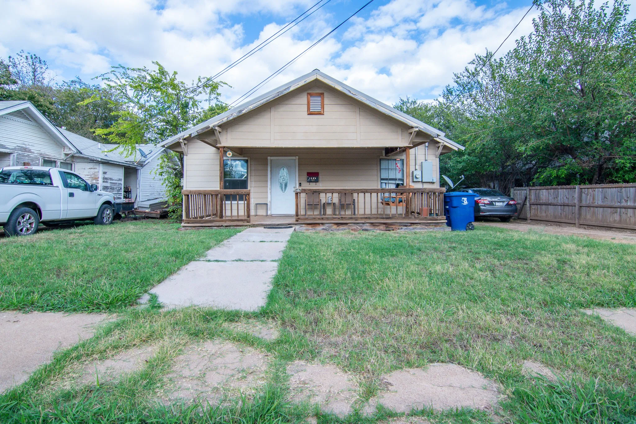 Single Family Residence For Sale in Brown County , 1808 8 1/2 Street, Brownwood, Texas 76801, 3 Bedroom, 2 Bathroom, Garage spaces, 1,076 Sqft, built in 0, mls#21410542, Real Estate Agent in Brownwood, Homes For Sale in Brown county, Homes For Sale in Brownwood, Realtor in Brownwood Texas, Real Estate Brokerage Independent Realty Texas, Luminita Cordes Realtor