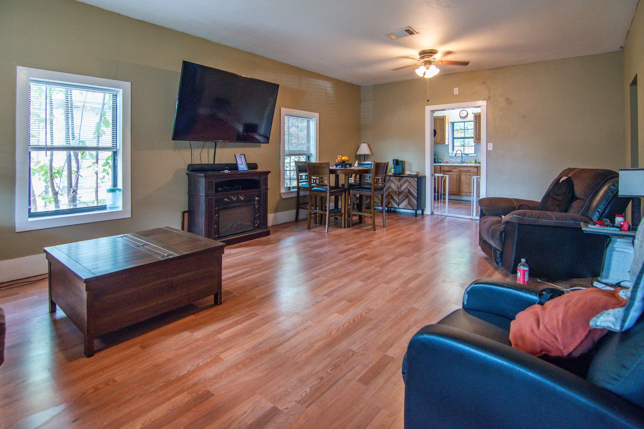 Single Family Residence For Sale in Brown County , 1808 8 1/2 Street, Brownwood, Texas 76801, 3 Bedroom, 2 Bathroom, Garage spaces, 1,076 Sqft, built in 0, mls#21410542, Real Estate Agent in Brownwood, Homes For Sale in Brown county, Homes For Sale in Brownwood, Realtor in Brownwood Texas, Real Estate Brokerage Independent Realty Texas, Luminita Cordes Realtor