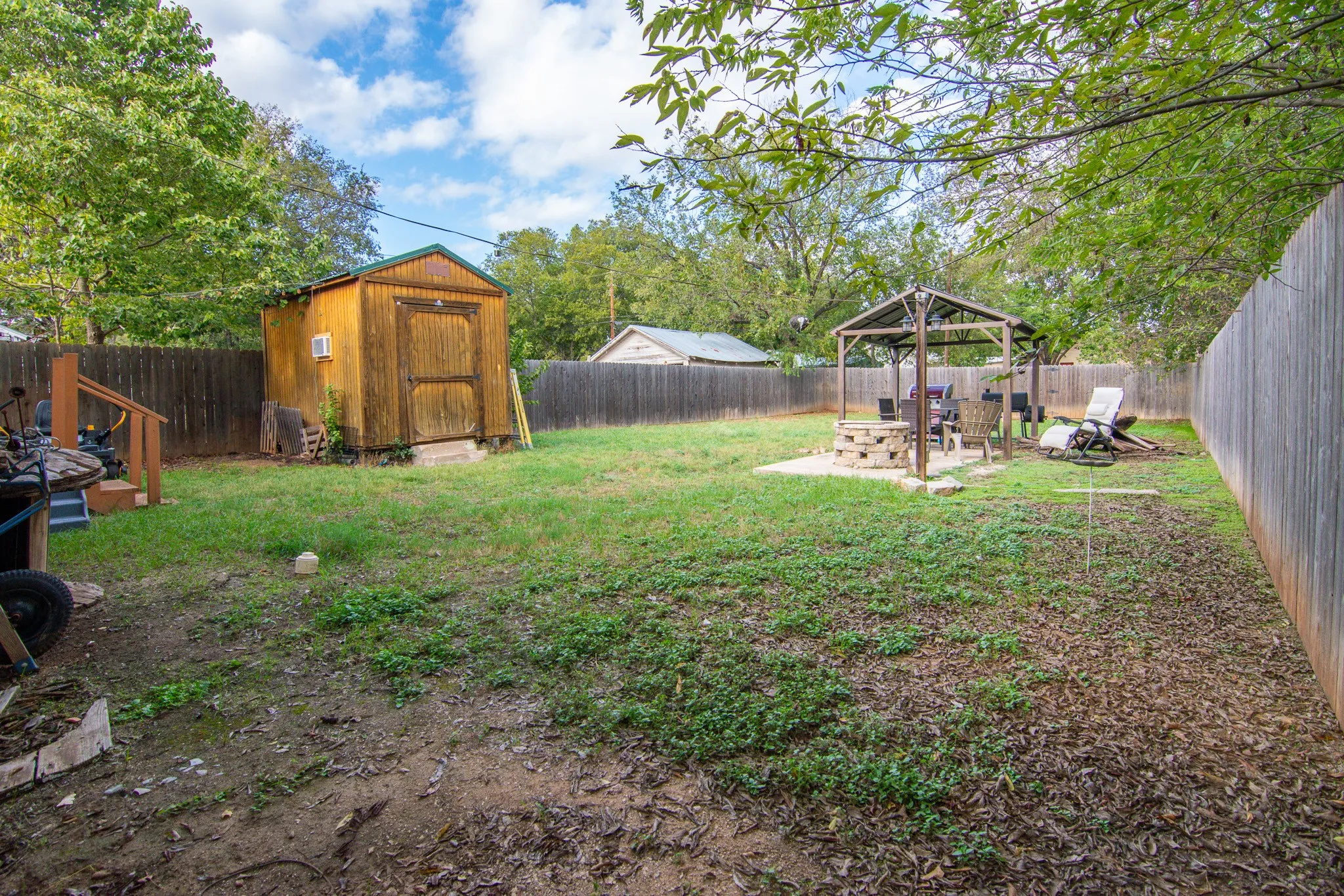 Single Family Residence For Sale in Brown County , 1808 8 1/2 Street, Brownwood, Texas 76801, 3 Bedroom, 2 Bathroom, Garage spaces, 1,076 Sqft, built in 0, mls#21410542, Real Estate Agent in Brownwood, Homes For Sale in Brown county, Homes For Sale in Brownwood, Realtor in Brownwood Texas, Real Estate Brokerage Independent Realty Texas, Luminita Cordes Realtor