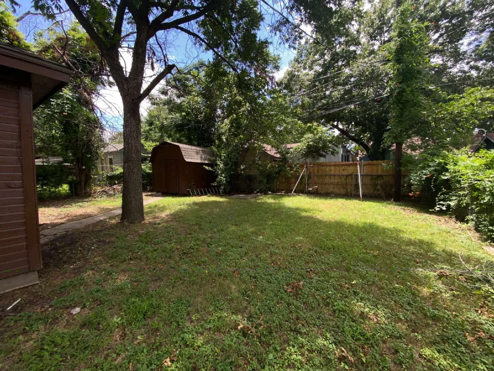 Single Family Residence For Rent in Tarrant County , 3604 Baldwin Avenue, Fort Worth, Texas 76110, 4 Bedroom, 2 Bathroom, Garage spaces, 1,302 Sqft, built in 1939, mls#21410567, Real Estate Agent in Fort Worth, Homes For Rent in Tarrant county, Homes For Rent in Fort Worth, Realtor in Fort Worth Texas, Real Estate Brokerage Independent Realty Texas, Luminita Cordes Realtor