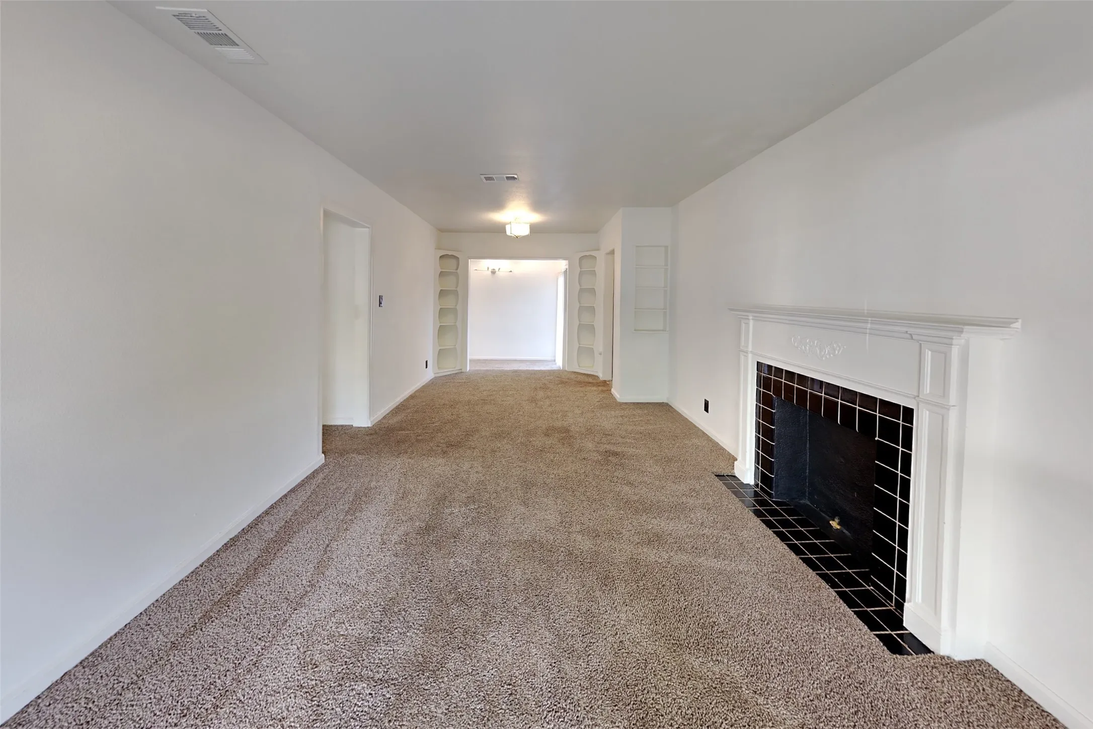 Single Family Residence For Rent in Tarrant County , 3604 Baldwin Avenue, Fort Worth, Texas 76110, 4 Bedroom, 2 Bathroom, Garage spaces, 1,302 Sqft, built in 1939, mls#21410567, Real Estate Agent in Fort Worth, Homes For Rent in Tarrant county, Homes For Rent in Fort Worth, Realtor in Fort Worth Texas, Real Estate Brokerage Independent Realty Texas, Luminita Cordes Realtor
