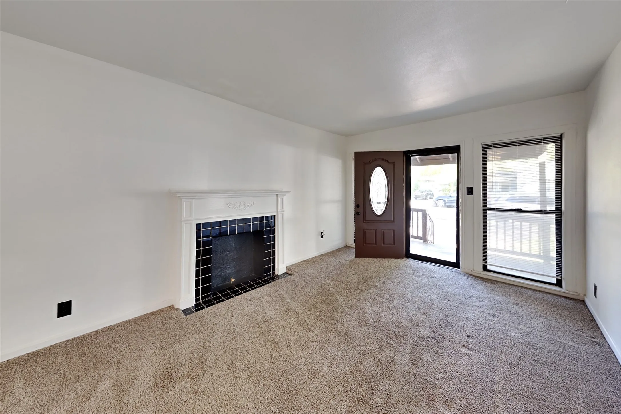 Single Family Residence For Rent in Tarrant County , 3604 Baldwin Avenue, Fort Worth, Texas 76110, 4 Bedroom, 2 Bathroom, Garage spaces, 1,302 Sqft, built in 1939, mls#21410567, Real Estate Agent in Fort Worth, Homes For Rent in Tarrant county, Homes For Rent in Fort Worth, Realtor in Fort Worth Texas, Real Estate Brokerage Independent Realty Texas, Luminita Cordes Realtor