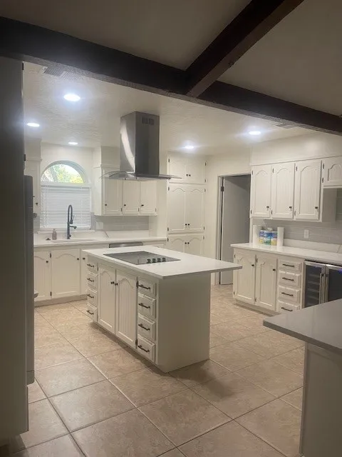 Single Family Residence For Sale in Hood County , 315 S Baker Street, Granbury, Texas 76048, 3 Bedroom, 2 Bathroom, 2 Garage spaces, 2,392 Sqft, built in 1978, mls#21410598, Real Estate Agent in Granbury, Homes For Sale in Hood county, Homes For Sale in Granbury, Realtor in Granbury Texas, Real Estate Brokerage Independent Realty Texas, Luminita Cordes Realtor