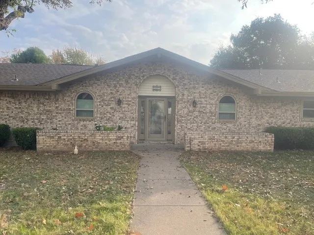 Single Family Residence For Sale