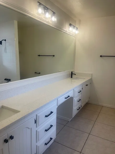 Single Family Residence For Sale in Hood County , 315 S Baker Street, Granbury, Texas 76048, 3 Bedroom, 2 Bathroom, 2 Garage spaces, 2,392 Sqft, built in 1978, mls#21410598, Real Estate Agent in Granbury, Homes For Sale in Hood county, Homes For Sale in Granbury, Realtor in Granbury Texas, Real Estate Brokerage Independent Realty Texas, Luminita Cordes Realtor