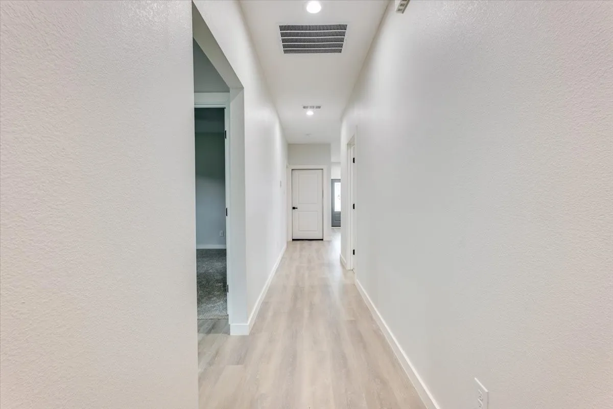 Single Family Residence For Sale in Wise County , 1400 N Business 287, Decatur, Texas 76234, 3 Bedroom, 2 Bathroom, 2 Garage spaces, 1,405 Sqft, built in 2026, mls#21410600, Real Estate Agent in Decatur, Homes For Sale in Wise county, Homes For Sale in Decatur, Realtor in Decatur Texas, Real Estate Brokerage Independent Realty Texas, Luminita Cordes Realtor