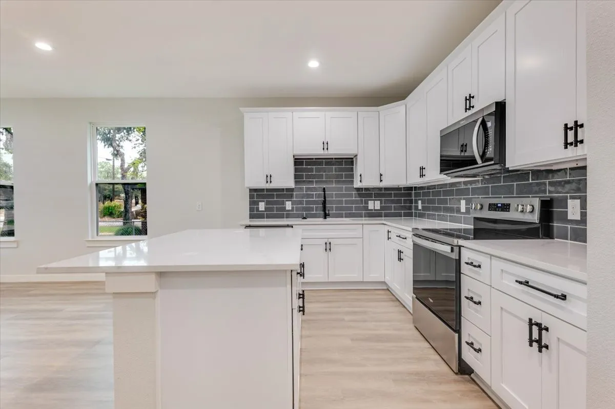 Single Family Residence For Sale in Wise County , 1400 N Business 287, Decatur, Texas 76234, 3 Bedroom, 2 Bathroom, 2 Garage spaces, 1,405 Sqft, built in 2026, mls#21410600, Real Estate Agent in Decatur, Homes For Sale in Wise county, Homes For Sale in Decatur, Realtor in Decatur Texas, Real Estate Brokerage Independent Realty Texas, Luminita Cordes Realtor