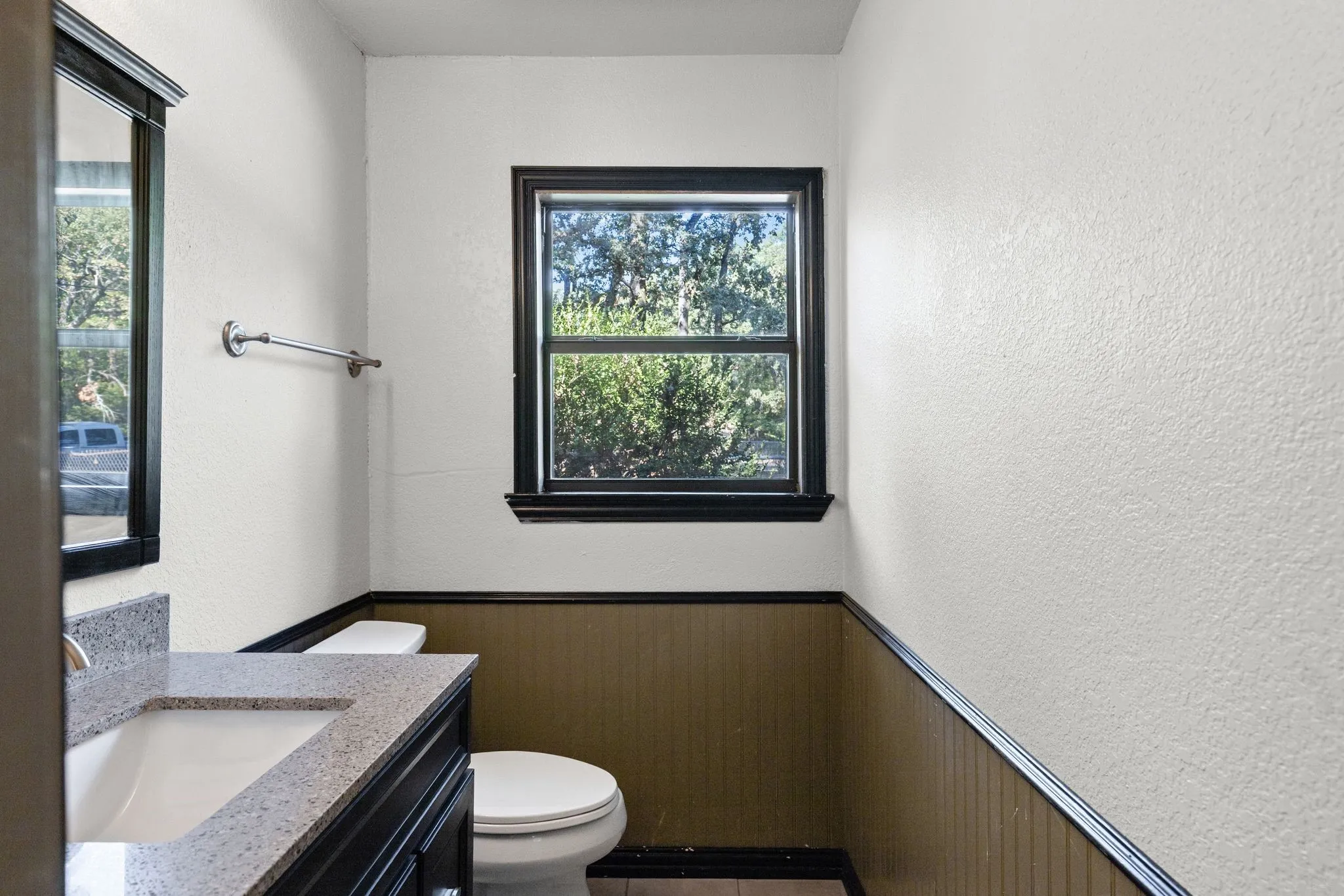 Single Family Residence For Sale in Hunt County , 7160 County Road 3516, Quinlan, Texas 75474, 2 Bedroom, 2 Bathroom, Garage spaces, 888 Sqft, built in 1971, mls#21402326, Real Estate Agent in Quinlan, Homes For Sale in Hunt county, Homes For Sale in Quinlan, Realtor in Quinlan Texas, Real Estate Brokerage Independent Realty Texas, Luminita Cordes Realtor