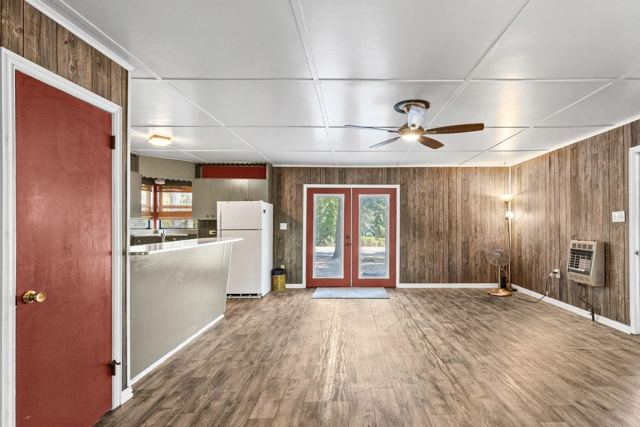Single Family Residence For Sale in Hunt County , 7160 County Road 3516, Quinlan, Texas 75474, 2 Bedroom, 2 Bathroom, Garage spaces, 888 Sqft, built in 1971, mls#21402326, Real Estate Agent in Quinlan, Homes For Sale in Hunt county, Homes For Sale in Quinlan, Realtor in Quinlan Texas, Real Estate Brokerage Independent Realty Texas, Luminita Cordes Realtor