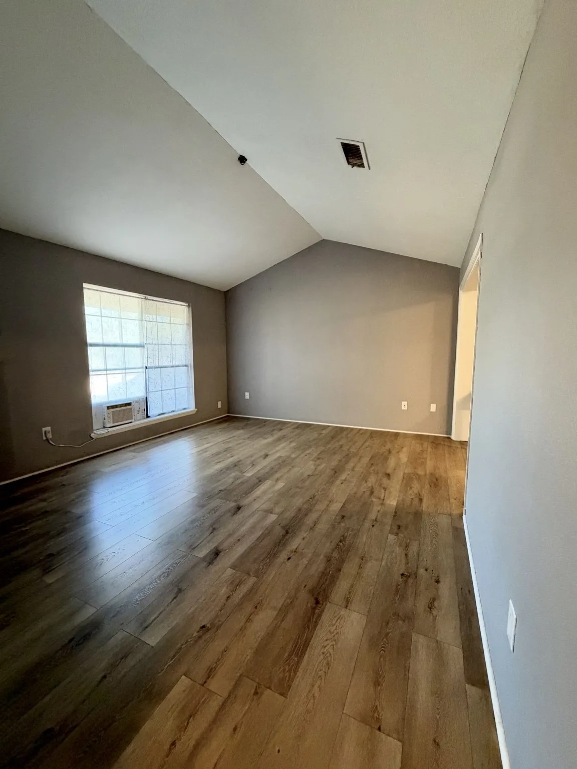 Single Family Residence For Sale in Jones County , 2740 County Road 320, Abilene, Texas 79601, 3 Bedroom, 2 Bathroom, Garage spaces, 1,242 Sqft, built in 1982, mls#21409265, Real Estate Agent in Abilene, Homes For Sale in Jones county, Homes For Sale in Abilene, Realtor in Abilene Texas, Real Estate Brokerage Independent Realty Texas, Luminita Cordes Realtor
