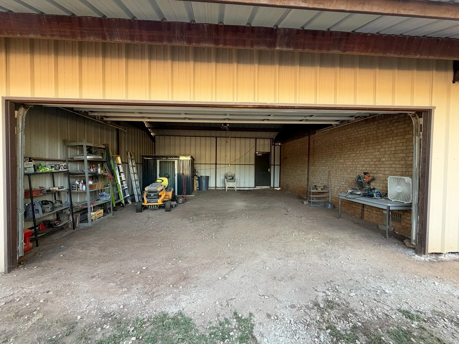 Single Family Residence For Sale in Jones County , 2740 County Road 320, Abilene, Texas 79601, 3 Bedroom, 2 Bathroom, Garage spaces, 1,242 Sqft, built in 1982, mls#21409265, Real Estate Agent in Abilene, Homes For Sale in Jones county, Homes For Sale in Abilene, Realtor in Abilene Texas, Real Estate Brokerage Independent Realty Texas, Luminita Cordes Realtor