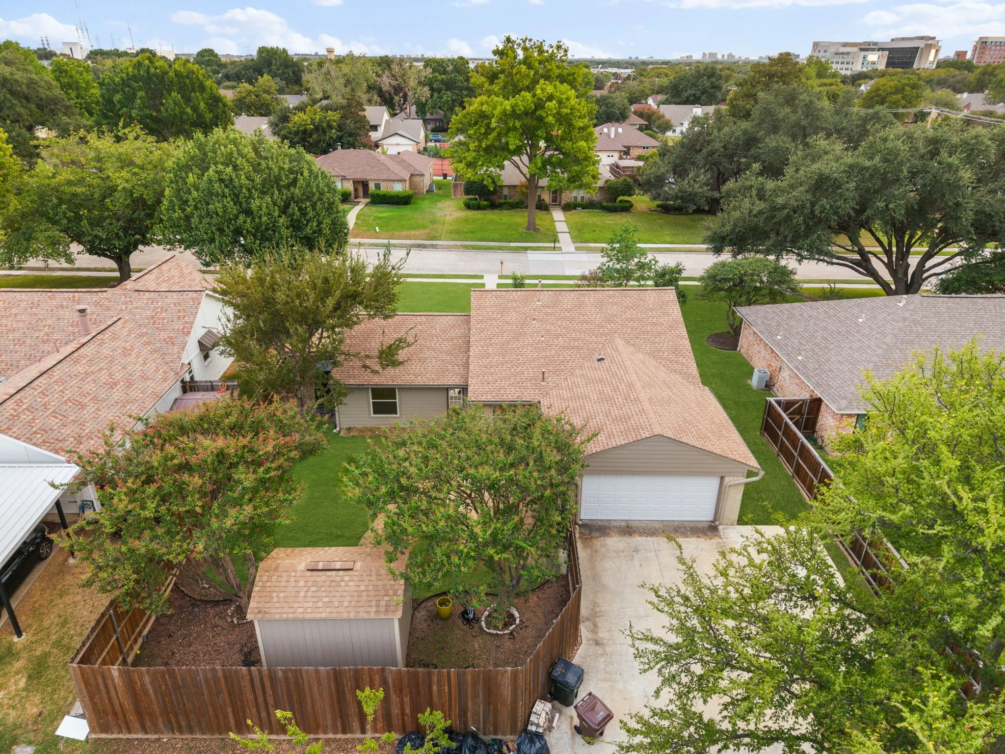 Single Family Residence For Sale in Collin County , 4541 Hartford Drive, Plano, Texas 75093, 3 Bedroom, 2 Bathroom, 2 Garage spaces, 1,738 Sqft, built in 1979, mls#21392198, Real Estate Agent in Plano, Homes For Sale in Collin county, Homes For Sale in Plano, Realtor in Plano Texas, Real Estate Brokerage Independent Realty Texas, Luminita Cordes Realtor